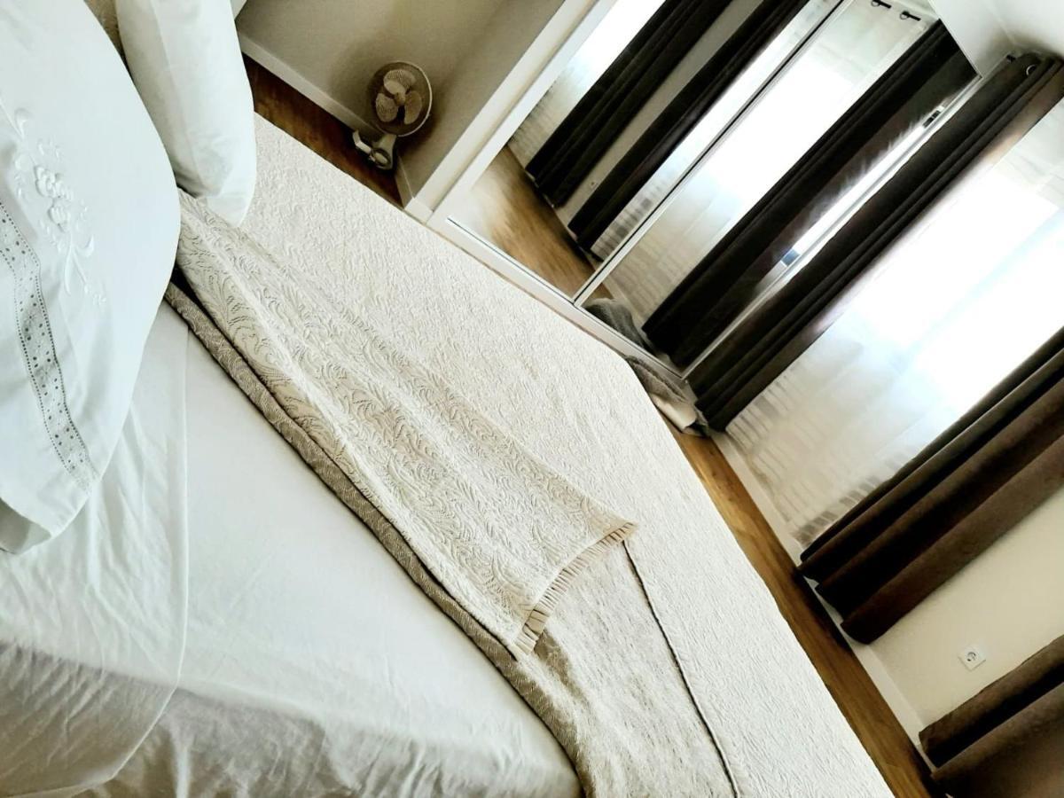 Apartment With Pool In Mindelo Ngoại thất bức ảnh